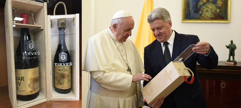 Premijum etikete Tikveš vina odabrane kao poklon za papa Franju tokom posete Severnoj Makedoniji Premijum etikete Tikveš vina odabrane kao poklon za papa Franju tokom posete Severnoj Makedoniji